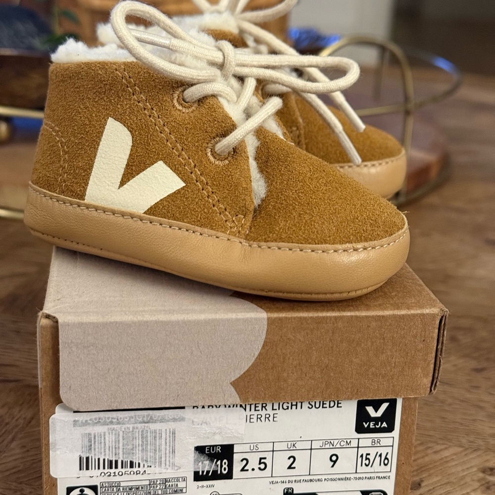Veja Kids Suede Boots - Tan